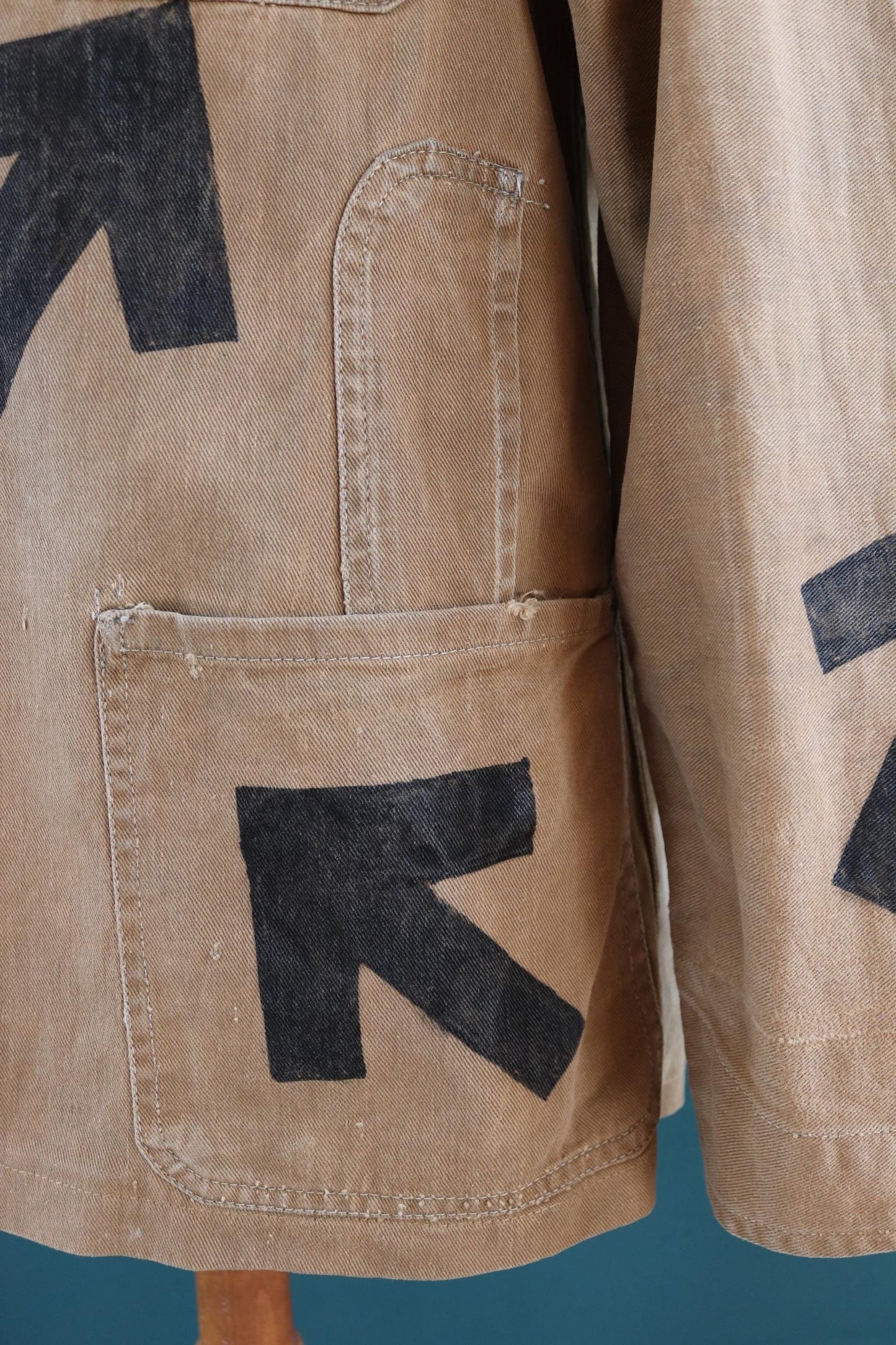 Vintage 1940s British workwear jacket - prison arrows - brown cotton twill - factory coat - shop overalls - 43” chest