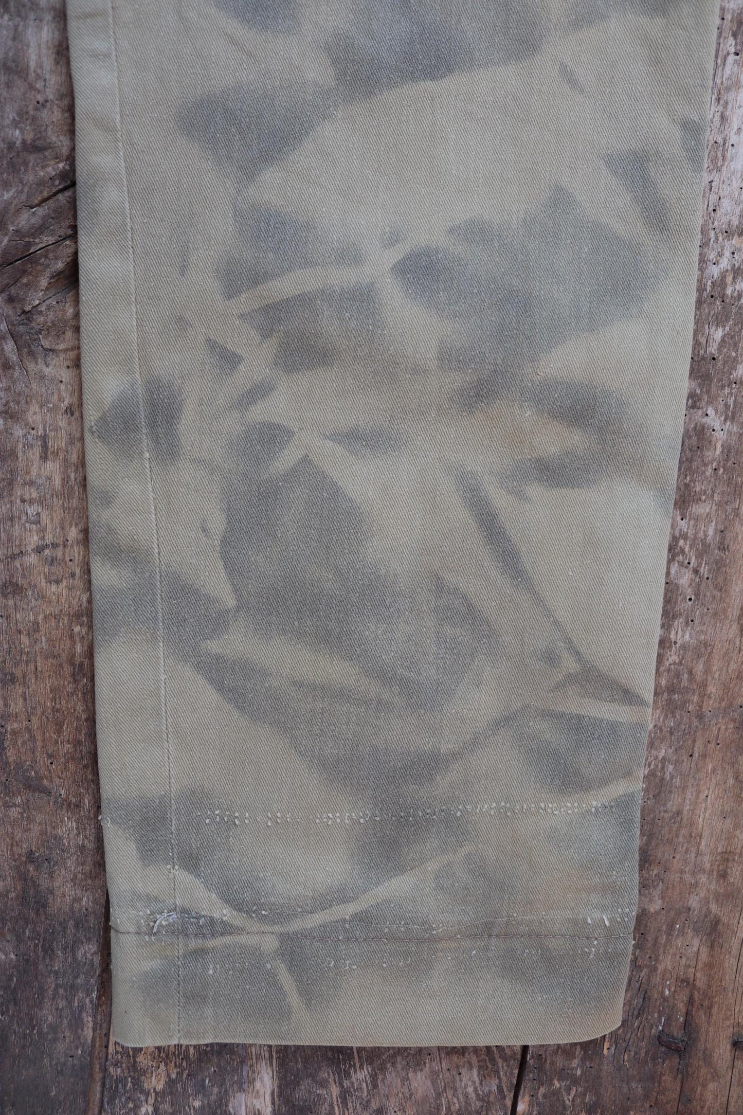 Vintage 1950s British army chinos - military trousers - pleated pants - 33" x 33"