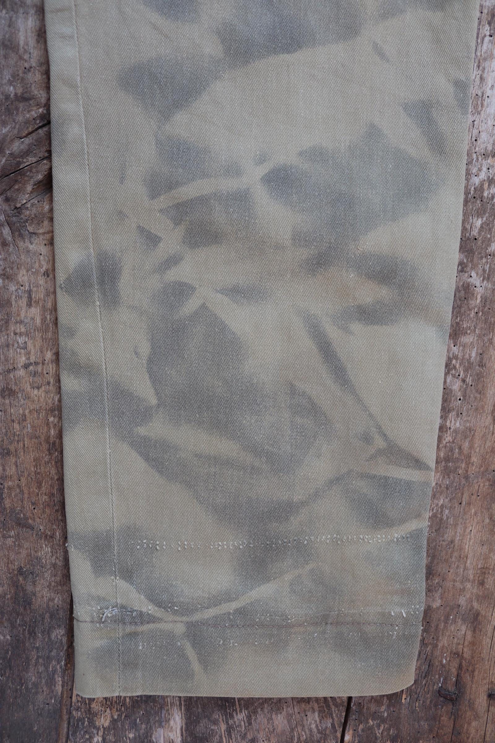 Vintage 1950s British army chinos - military trousers - pleated pants - 33" x 33"