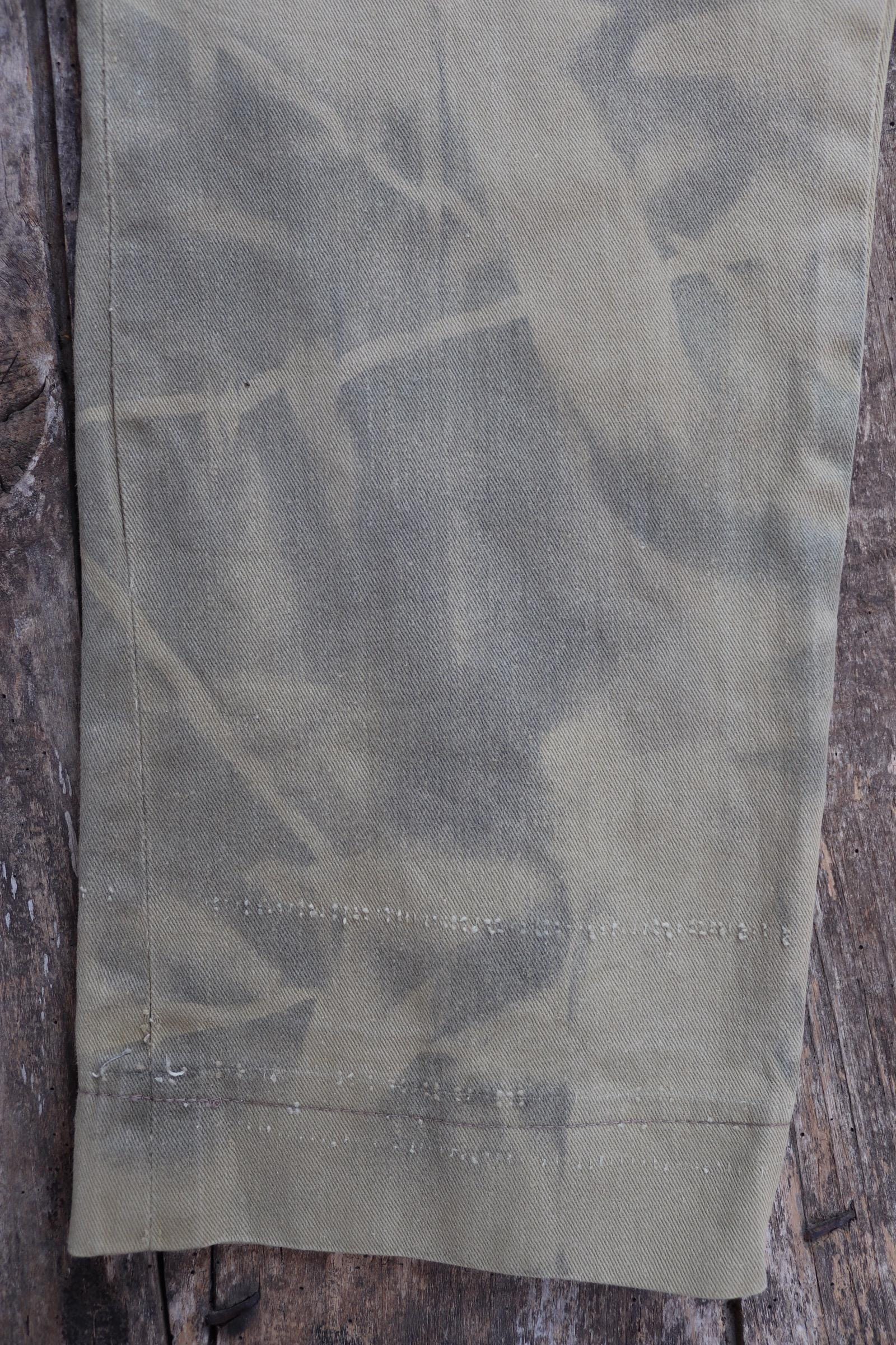 Vintage 1950s British army chinos - military trousers - pleated pants - 33" x 33"