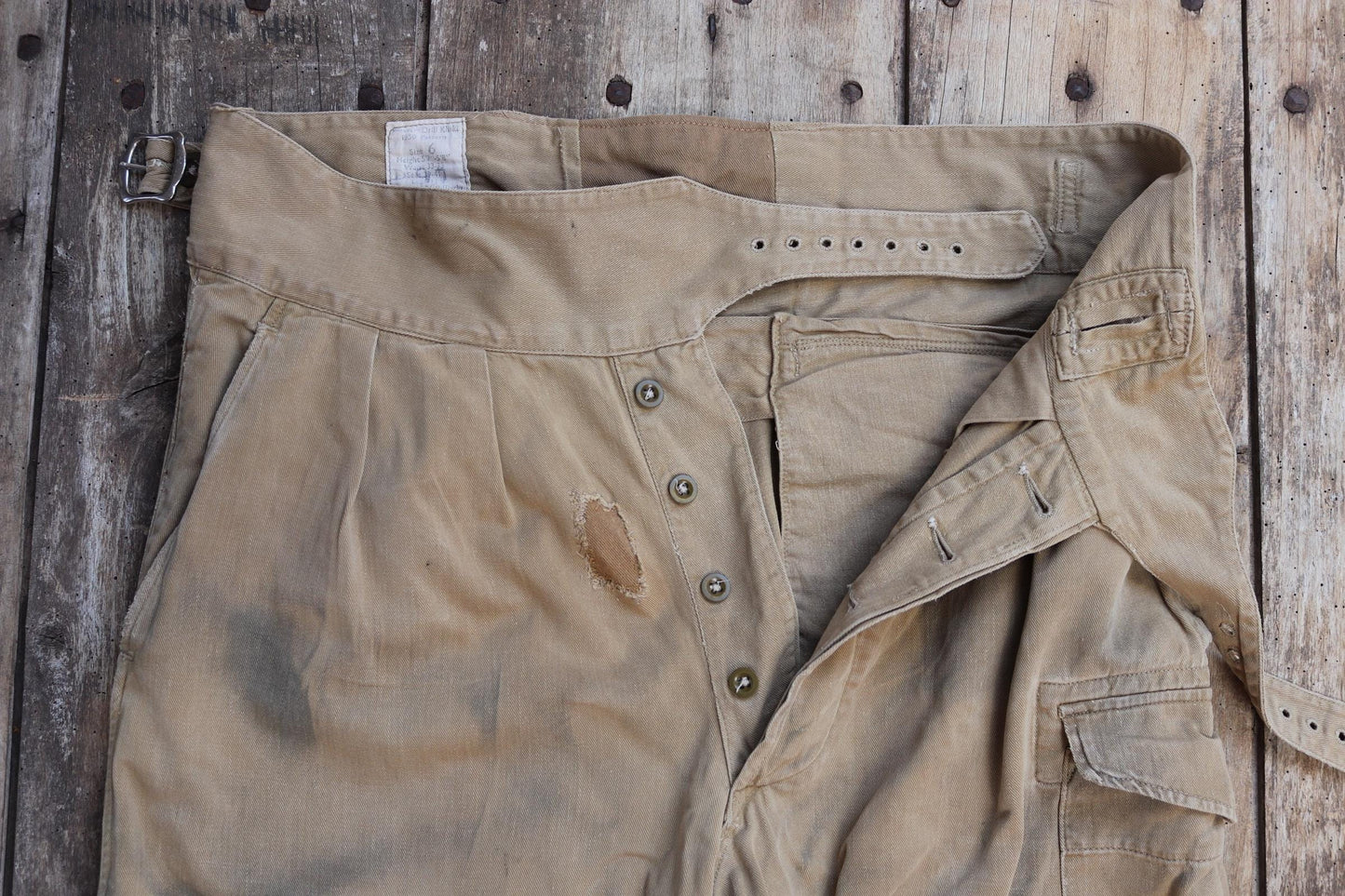 Vintage 1960s British army Gurkha trousers - military pleated pants - 33" x 28"
