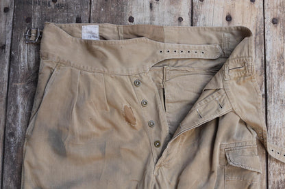 Vintage 1960s British army Gurkha trousers - military pleated pants - 33" x 28"