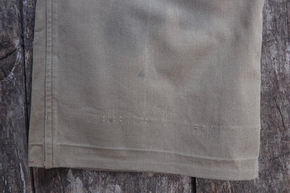 Vintage 1960s British army Gurkha trousers - military pleated pants - 30" x 27"