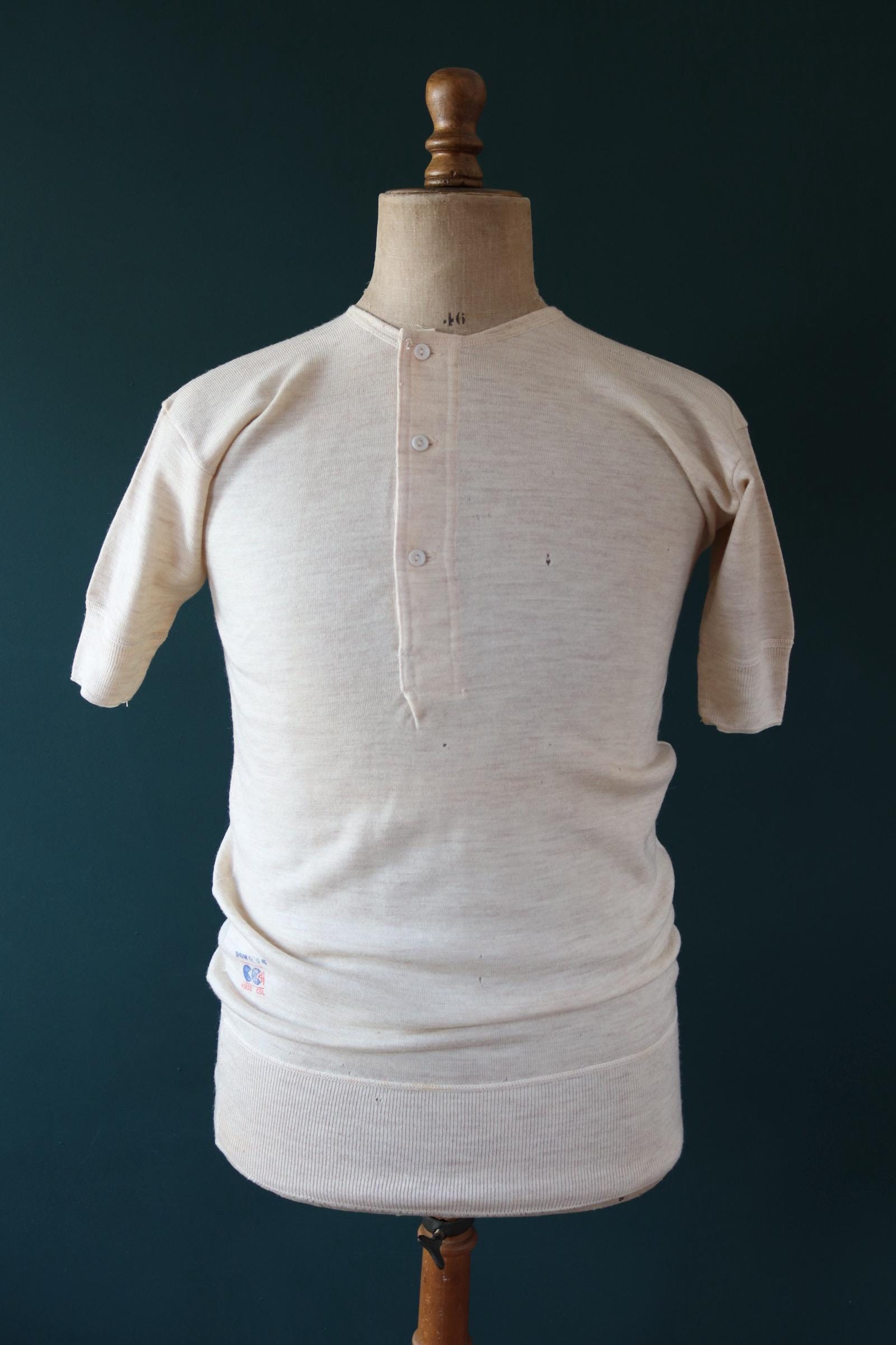 Vintage 1940s deadstock CC41 wool undershirt - WW2 clothing - Henley top - thermal layer - 36" chest
