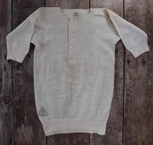 Vintage 1940s deadstock wool undershirt - WW2 clothing - Henley top - thermal layer - 35" chest