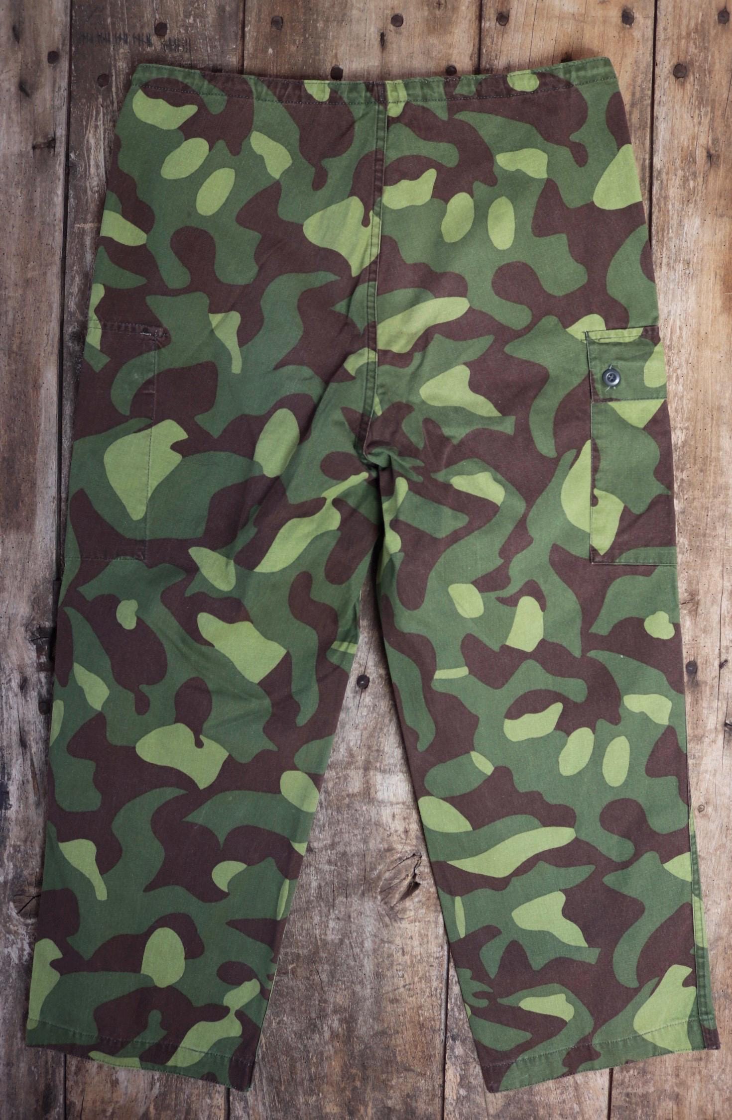 Vintage 1980s Finnish M62 camo trousers - windproof paratrooper pants - 40” x 28”