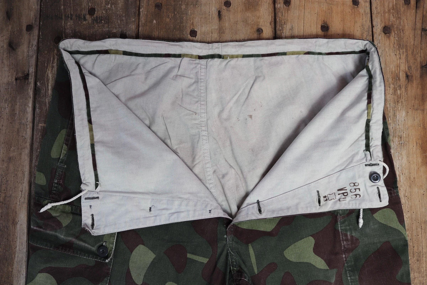 Vintage 1980s Finnish M62 camo trousers - windproof paratrooper pants - 42” x 30”