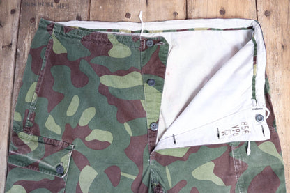 Vintage 1980s Finnish M62 camo trousers - windproof paratrooper pants - 42” x 30”