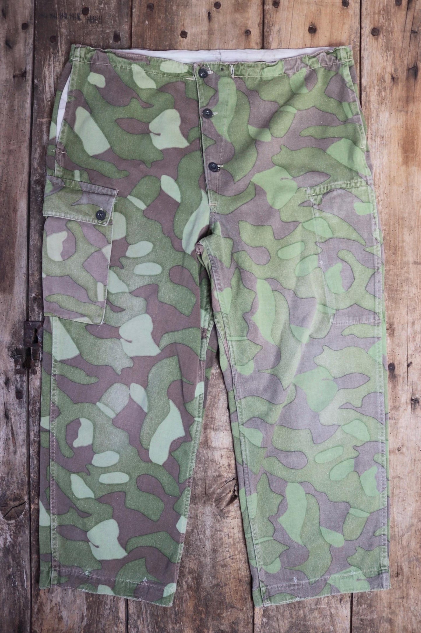 Vintage 1960s Finnish M62 camo trousers - windproof paratrooper pants - 41” x 27”