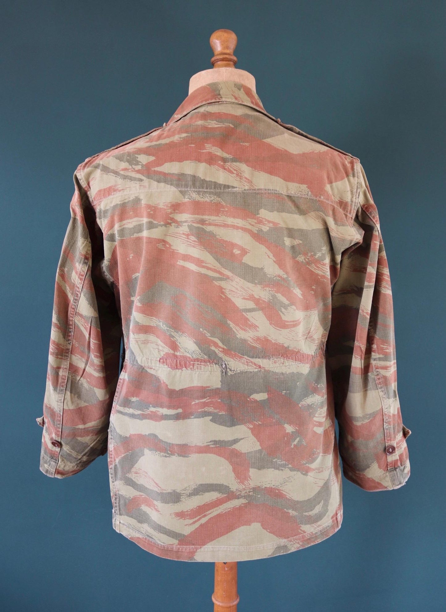 Vintage 1960s French lizard camo M47 TAP jacket - herringbone cotton - military workwear - 41" chest