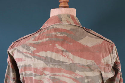 Vintage 1960s French lizard camo M47 TAP jacket - herringbone cotton - military workwear - 41" chest