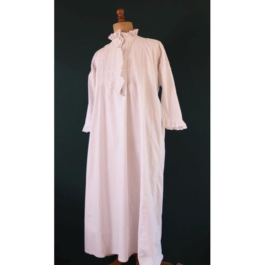 Antique 1800s Victorian white cotton nightgown - vintage 1900s dress - cottagecore - broderie Anglais - 56” chest