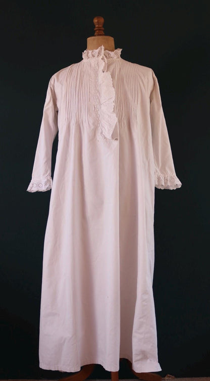 Antique 1800s Victorian white cotton nightgown - vintage 1900s dress - cottagecore - broderie Anglais - 56” chest