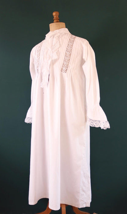 Antique 1800s Victorian white cotton nightgown - vintage 1900s dress - cottagecore - handmade lace - 48” chest