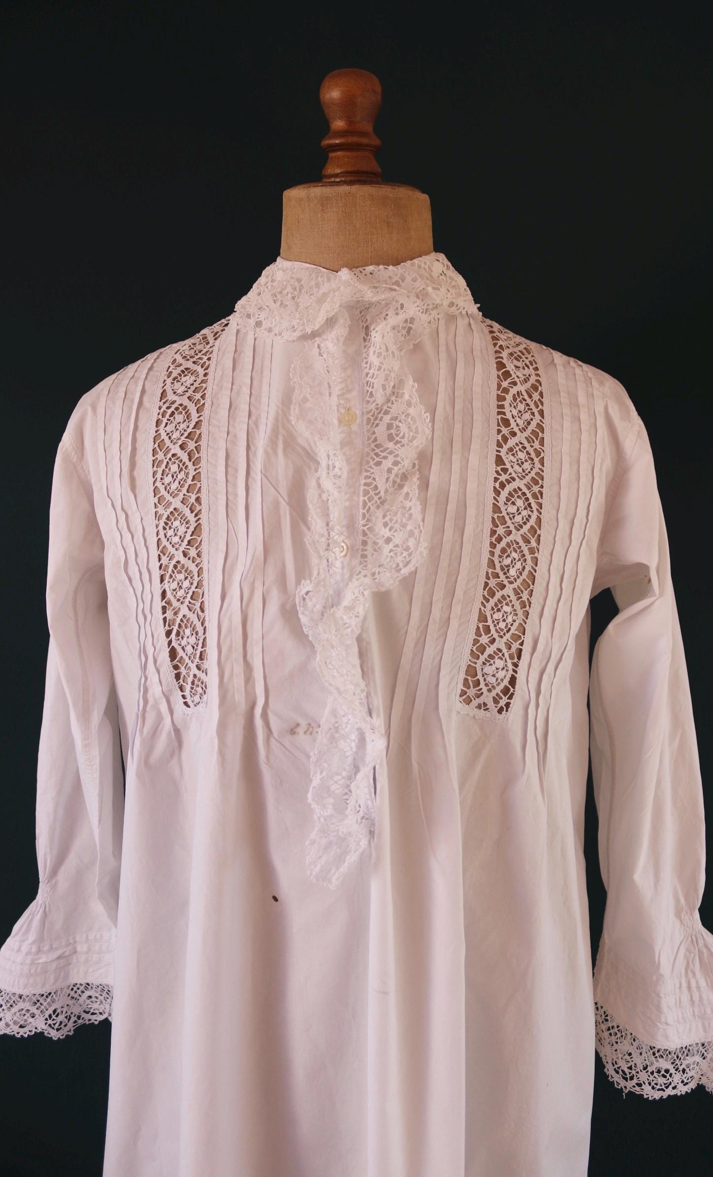 Antique 1800s Victorian white cotton nightgown - vintage 1900s dress - cottagecore - handmade lace - 48” chest