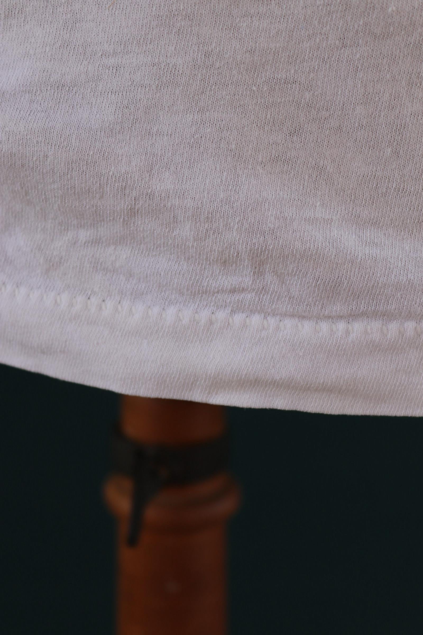 Vintage 1990s Hanes blank t shirt - plain white tee - 39” chest
