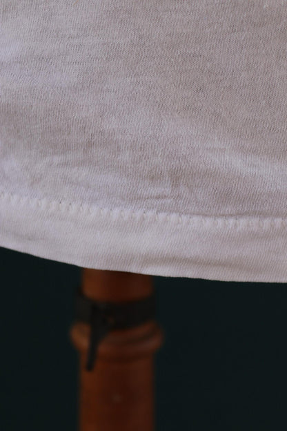 Vintage 1990s Hanes blank t shirt - plain white tee - 39” chest