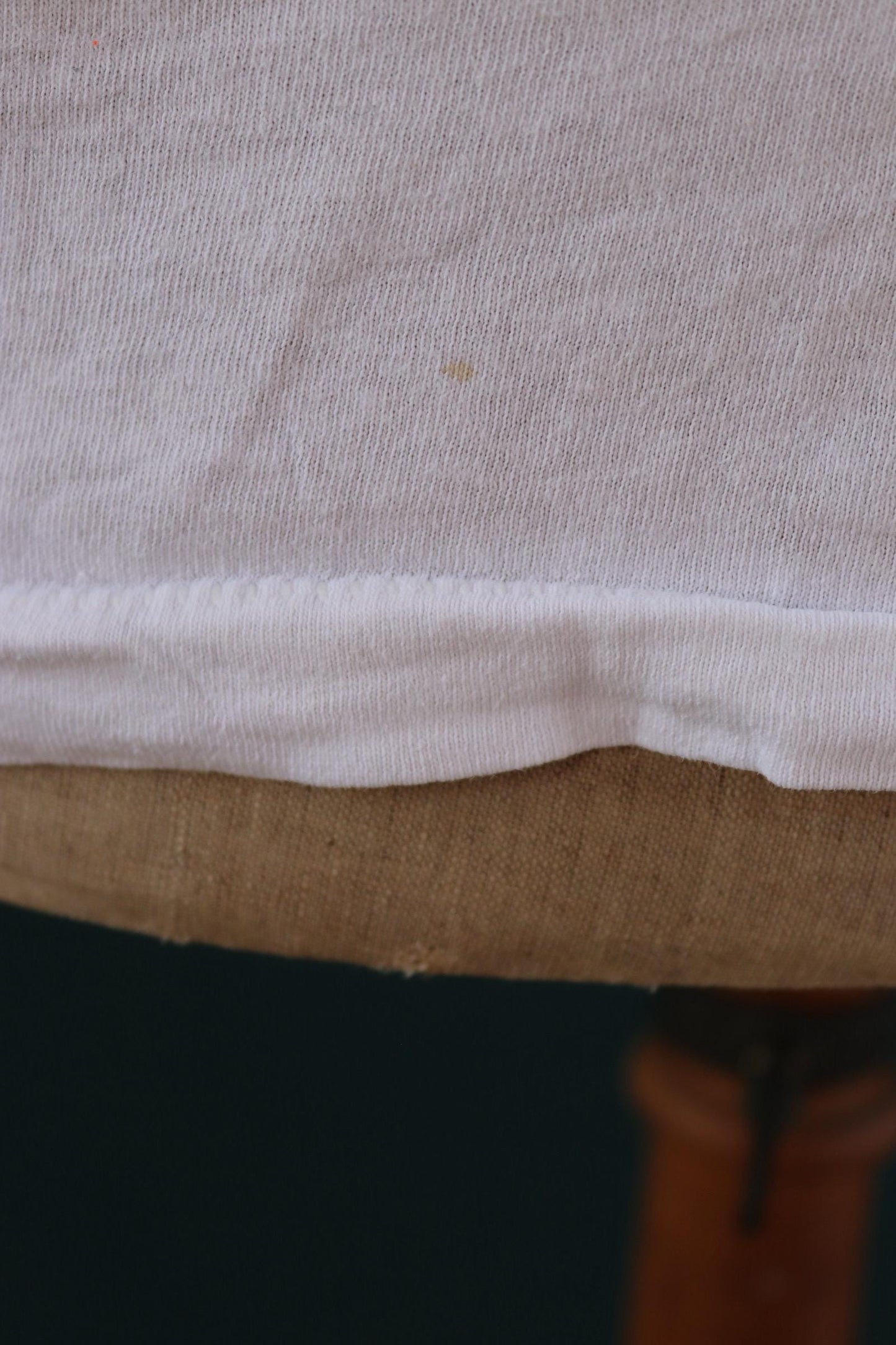 Vintage 1990s Hanes blank t shirt - plain white tee - 39” chest