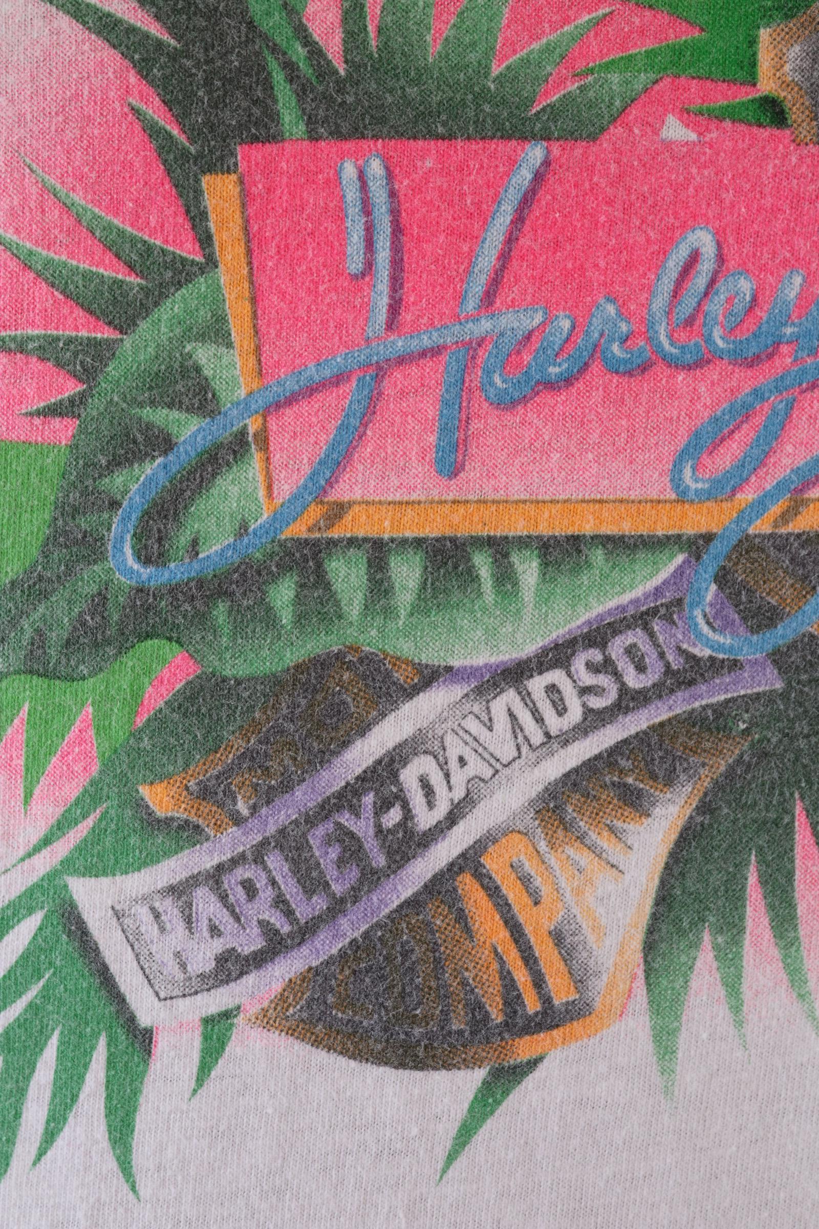 Vintage 1990s Harley Davidson t shirt - Hawaiian luau - 38" chest