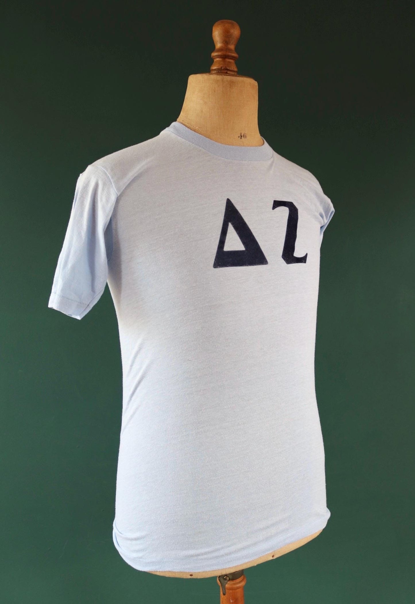 Vintage 1970s Greek letters sorority t shirt - single stitch tee - 36” chest