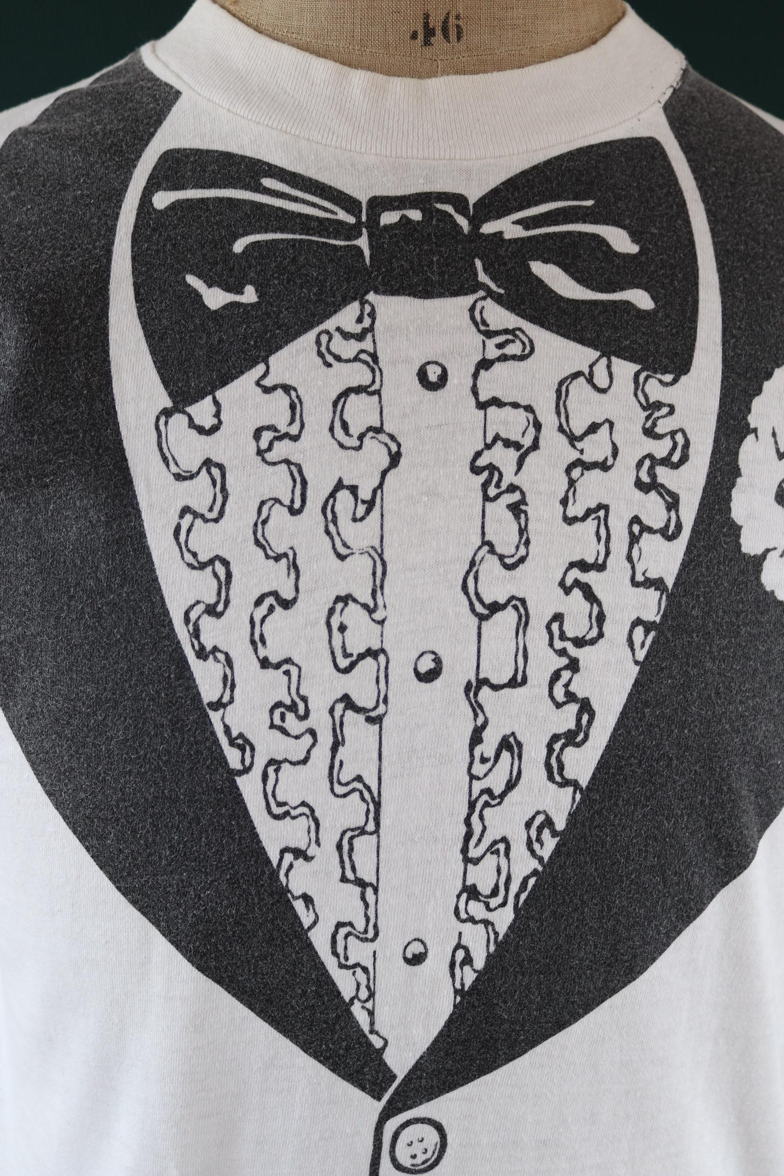 Vintage 1970s tuxedo suit t shirt - Pointer Sisters - rock tee - overalls print - 40” chest