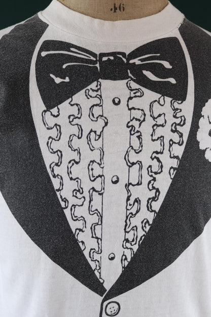 Vintage 1970s tuxedo suit t shirt - Pointer Sisters - rock tee - overalls print - 40” chest