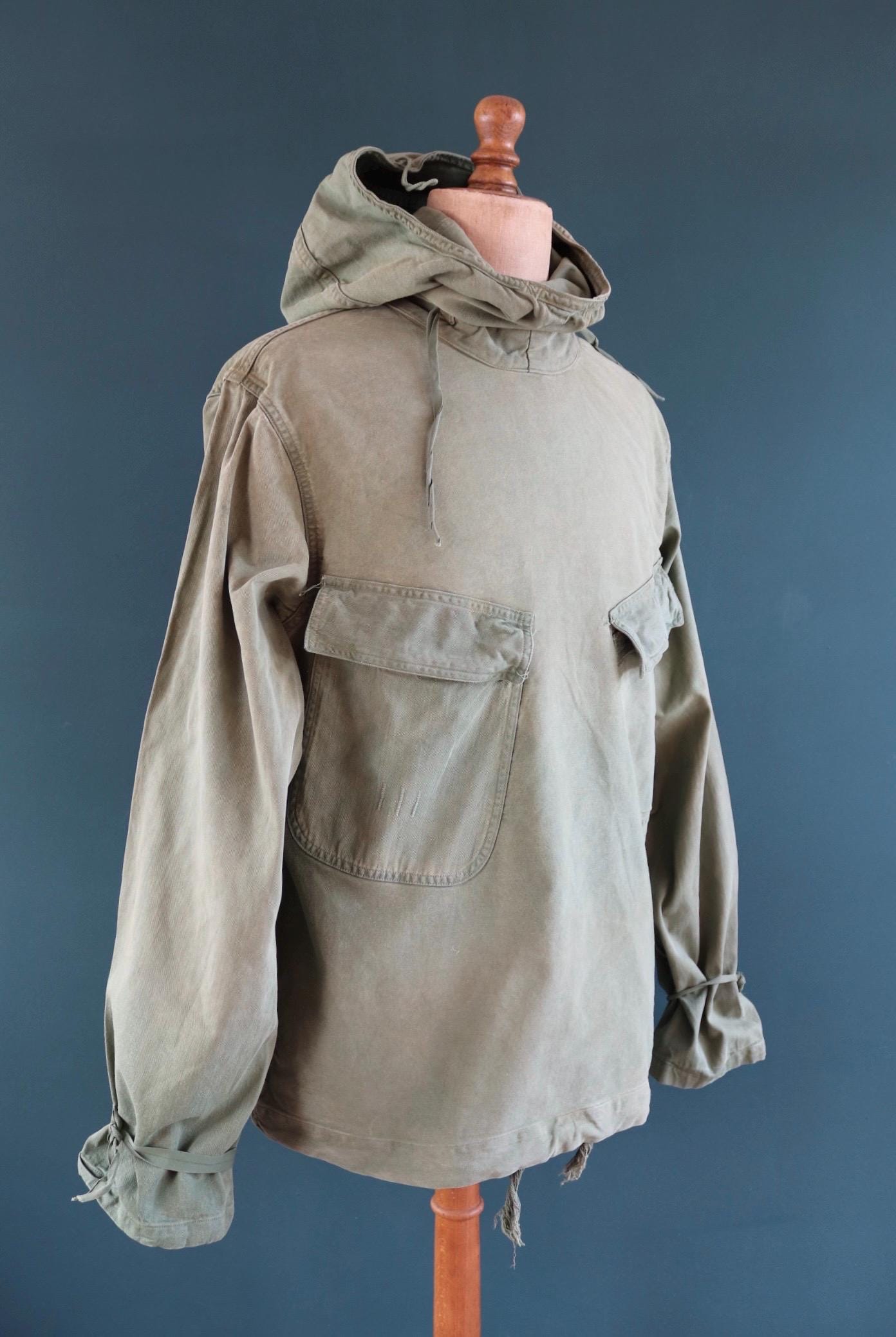 Vintage 1940s US Navy gunners smock - wet weather parka - WW2 USN - naval deck jacket - military anorak - 50” chest
