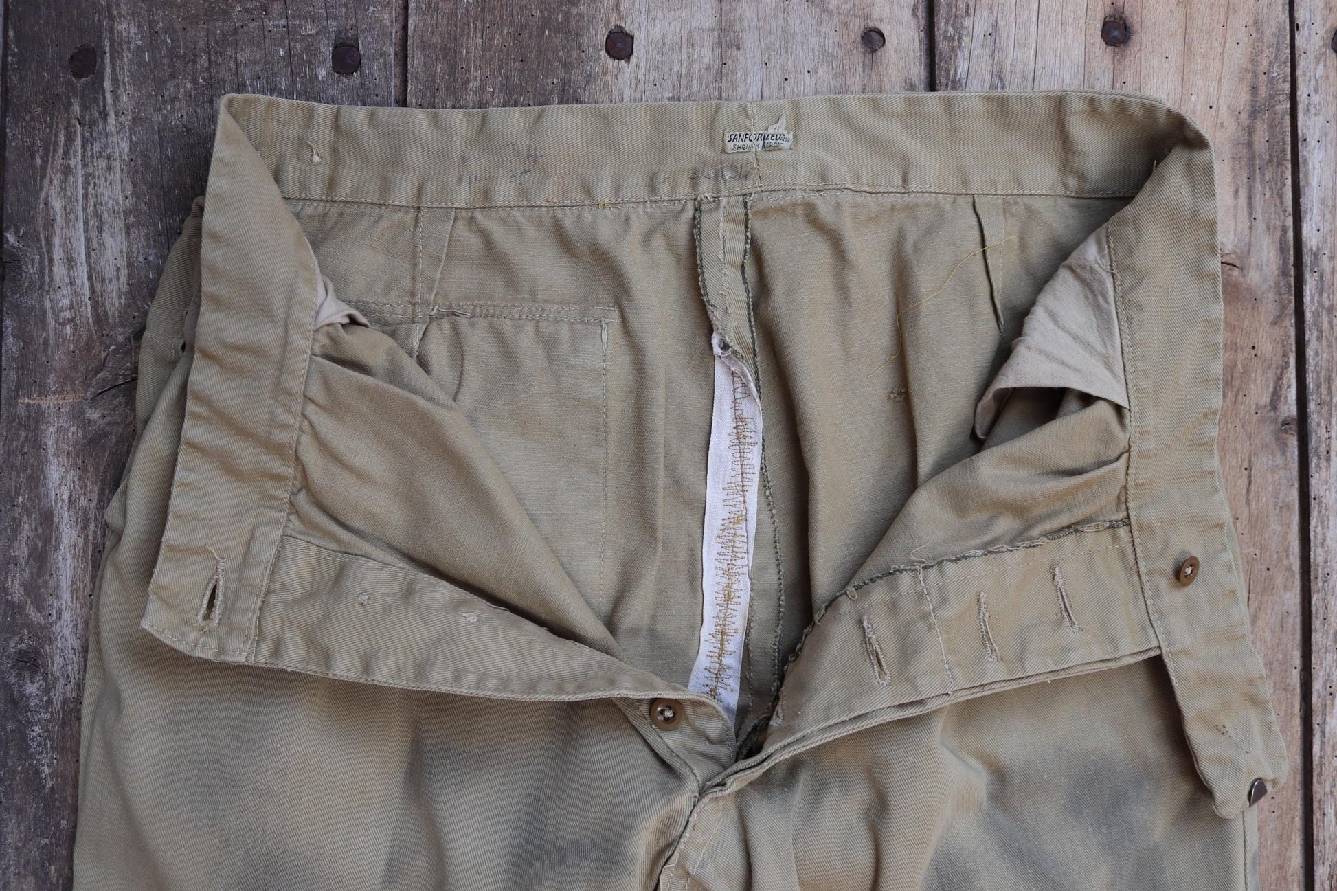 Vintage 1950s British army chinos - military trousers - pleated pants - 33" x 33"