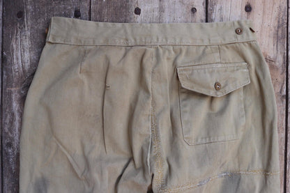 Vintage 1950s British army chinos - military trousers - pleated pants - 33" x 33"