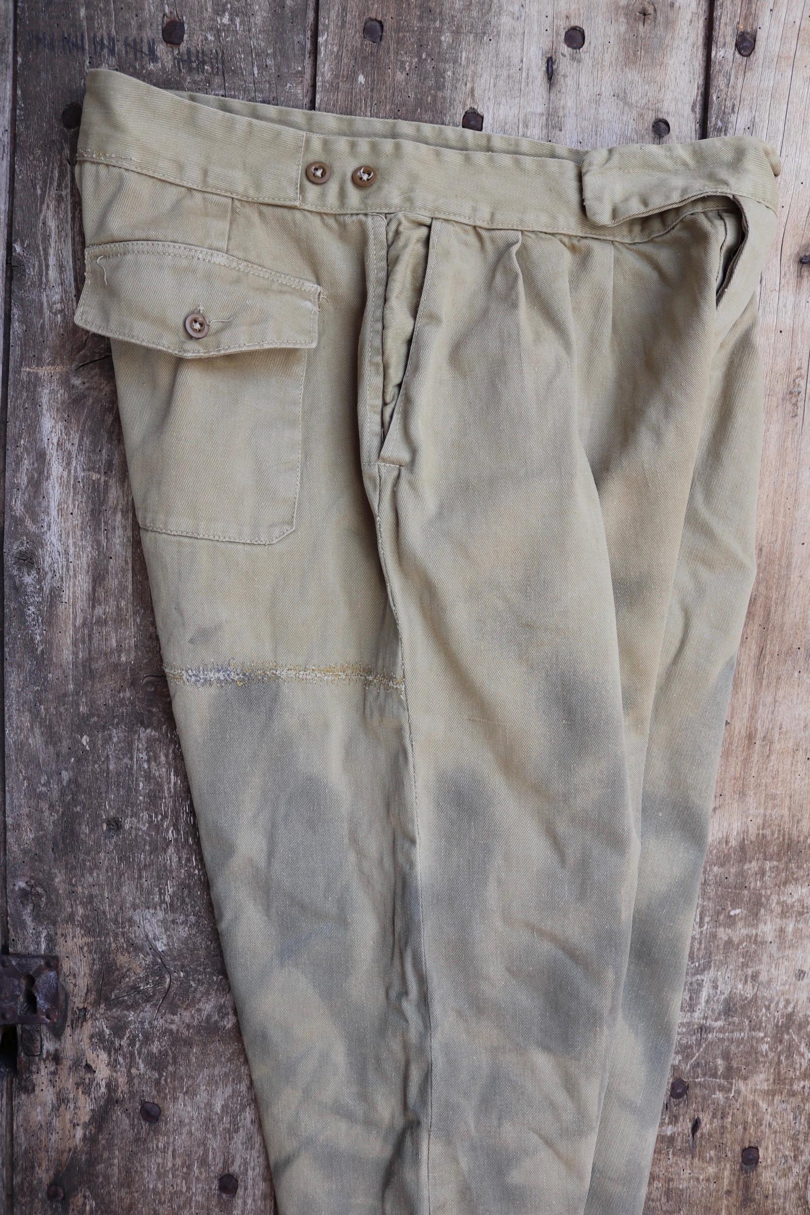 Vintage 1950s British army chinos - military trousers - pleated pants - 33" x 33"