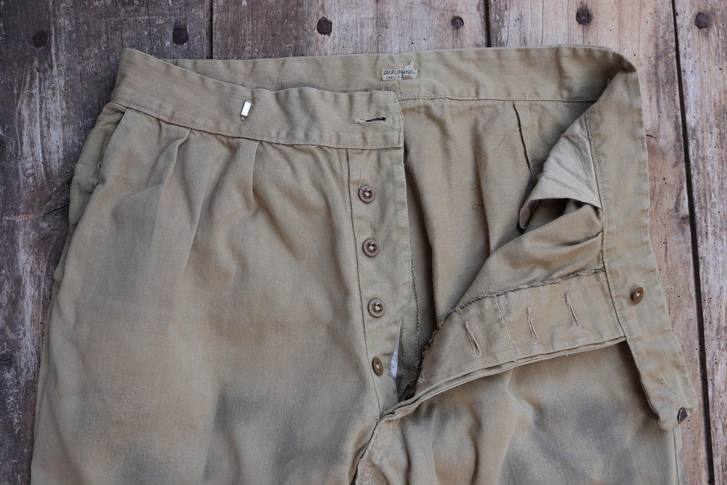 Vintage 1950s British army chinos - military trousers - pleated pants - 33" x 33"