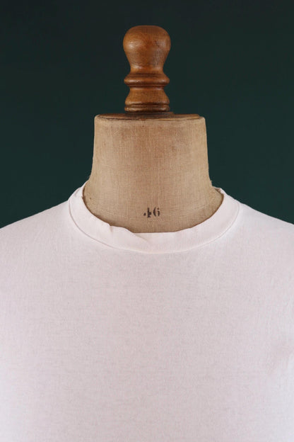 Vintage 1990s Hanes blank t shirt - plain white tee - 39” chest