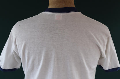 Vintage 1970s country music t shirt - Johnny Rodriguez print - rock tee - 42” chest