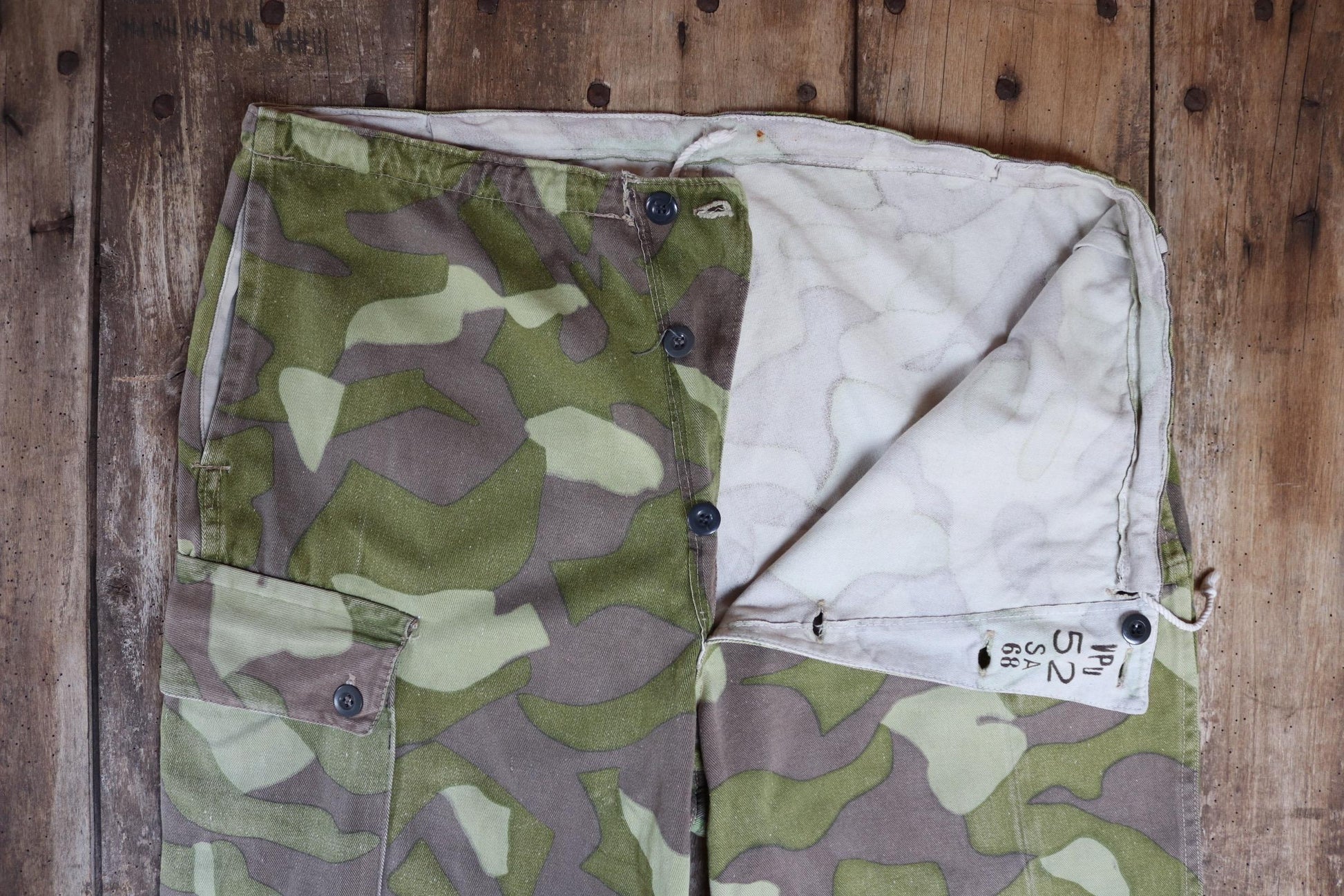 Vintage 1960s Finnish M62 camo trousers - windproof paratrooper pants - 40” x 31”