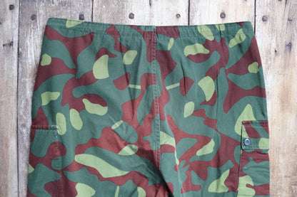 Vintage 1980s Finnish M62 camo trousers - windproof paratrooper pants - 42” x 28”