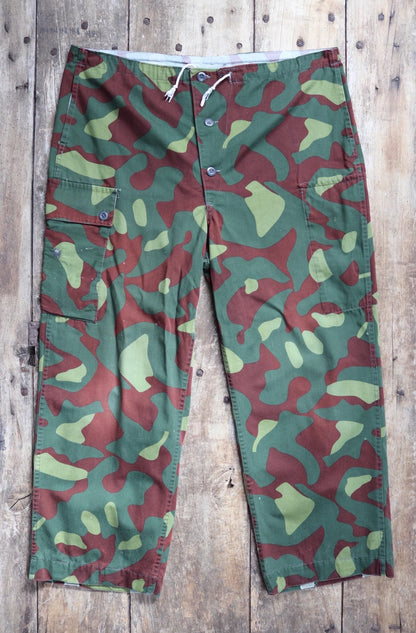 Vintage 1980s Finnish M62 camo trousers - windproof paratrooper pants - 42” x 28”