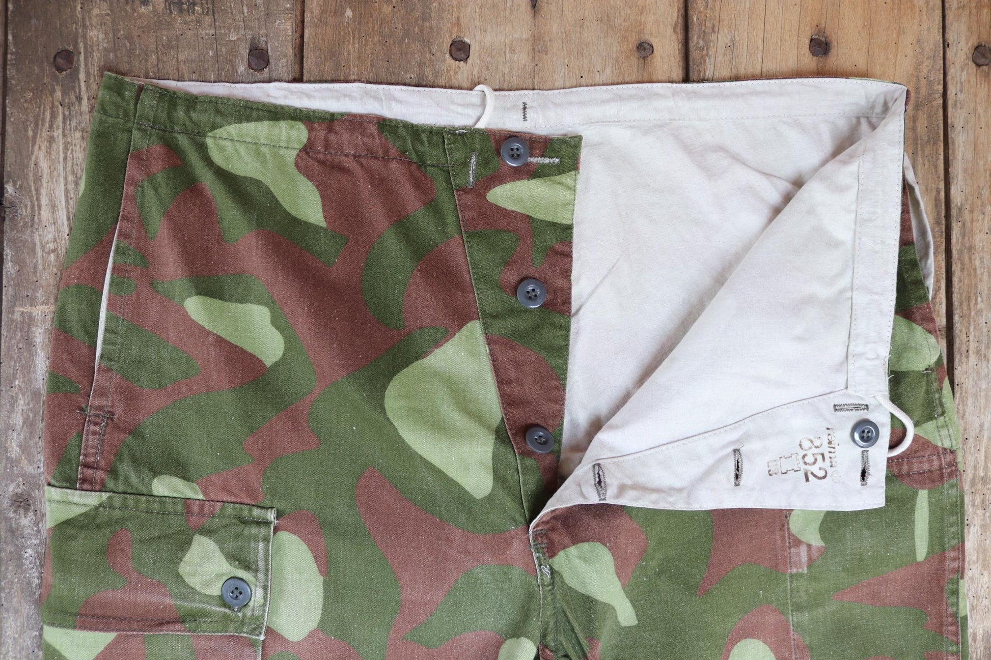 Vintage 1980s Finnish M62 camo trousers - windproof paratrooper pants - 39” x 28”