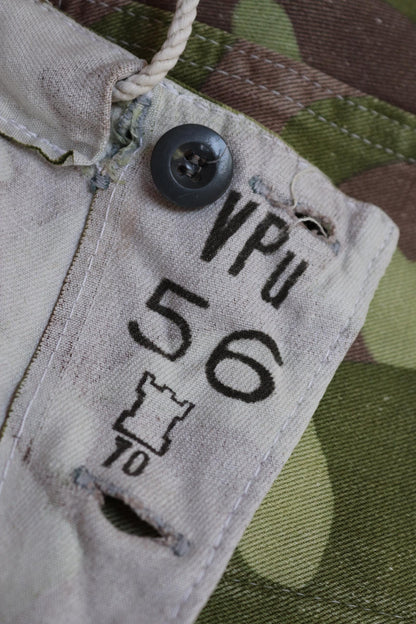 Vintage 1970s Finnish M62 camo trousers - windproof paratrooper pants - 42” x 28”