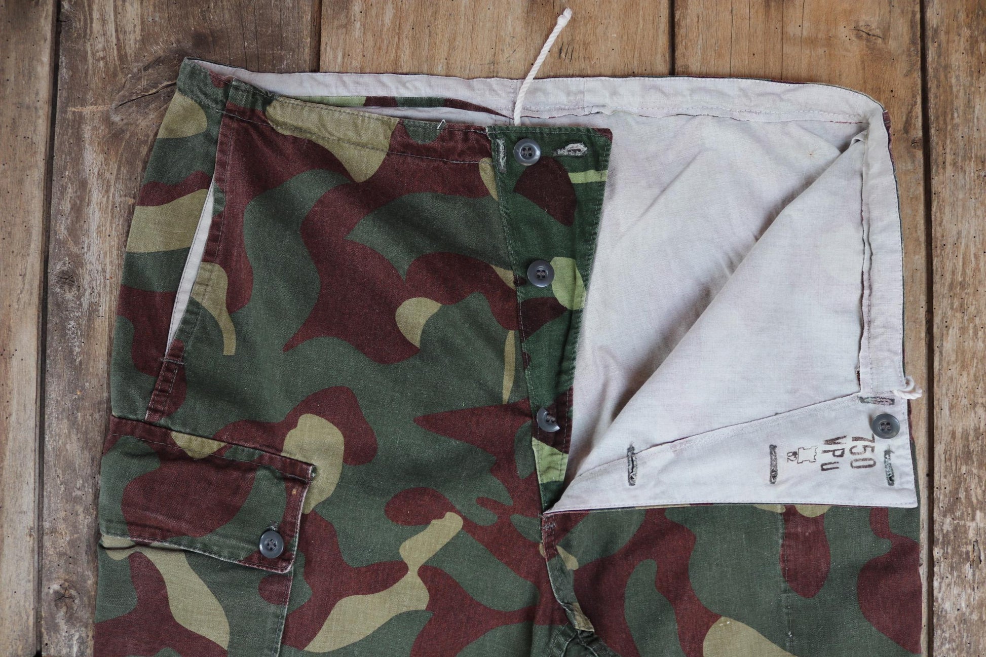 Vintage 1980s Finnish M62 camo trousers - windproof paratrooper pants - 37” x 28”