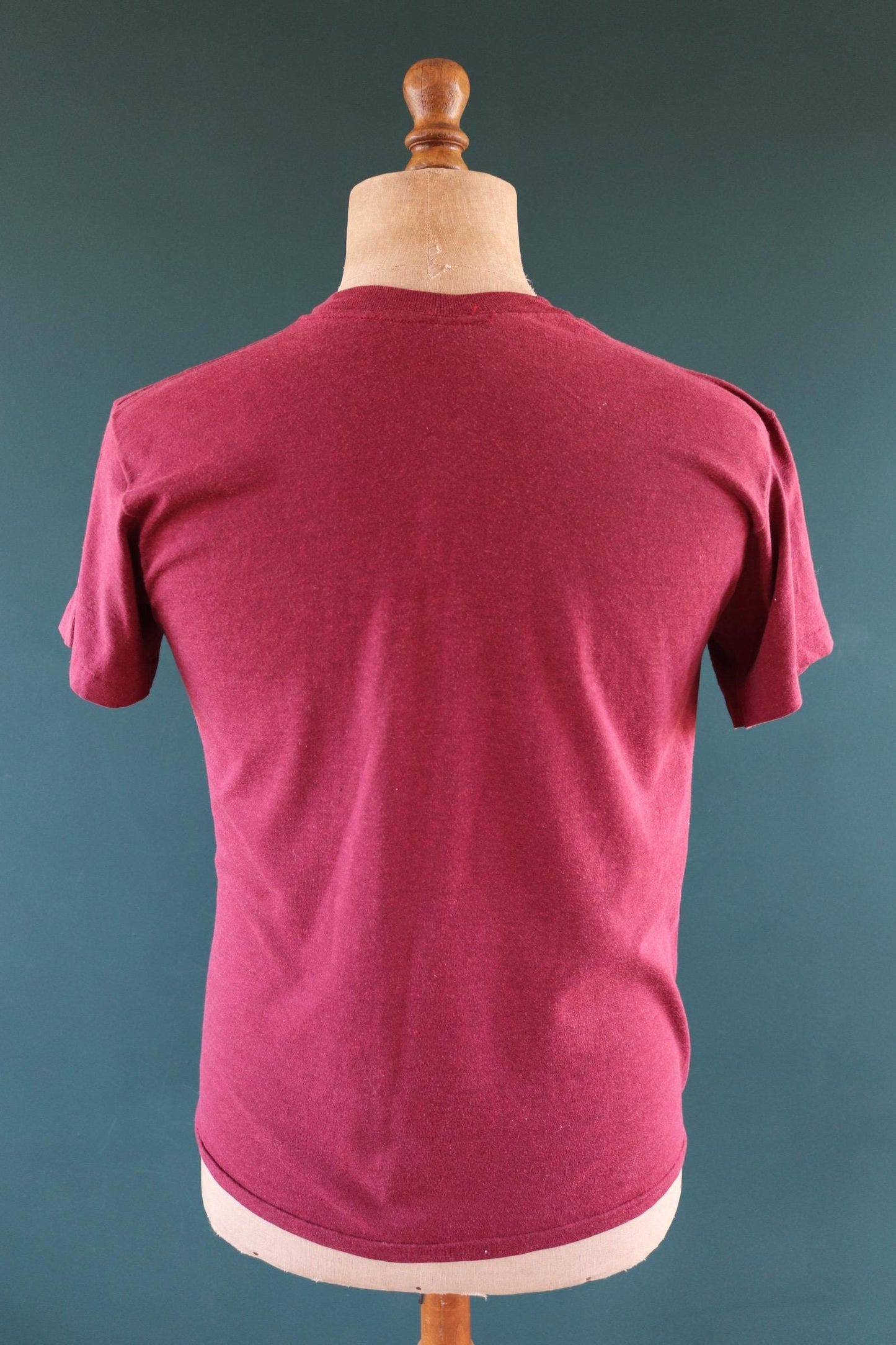 Vintage 1970s Greek letters sorority t shirt - single stitch tee - 38” chest