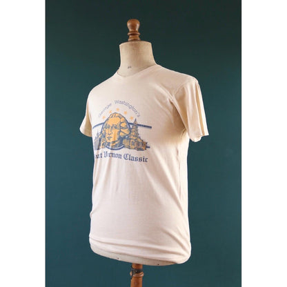 Vintage 1980s graphic t shirt - single stitch tee - made in USA - 37" chest