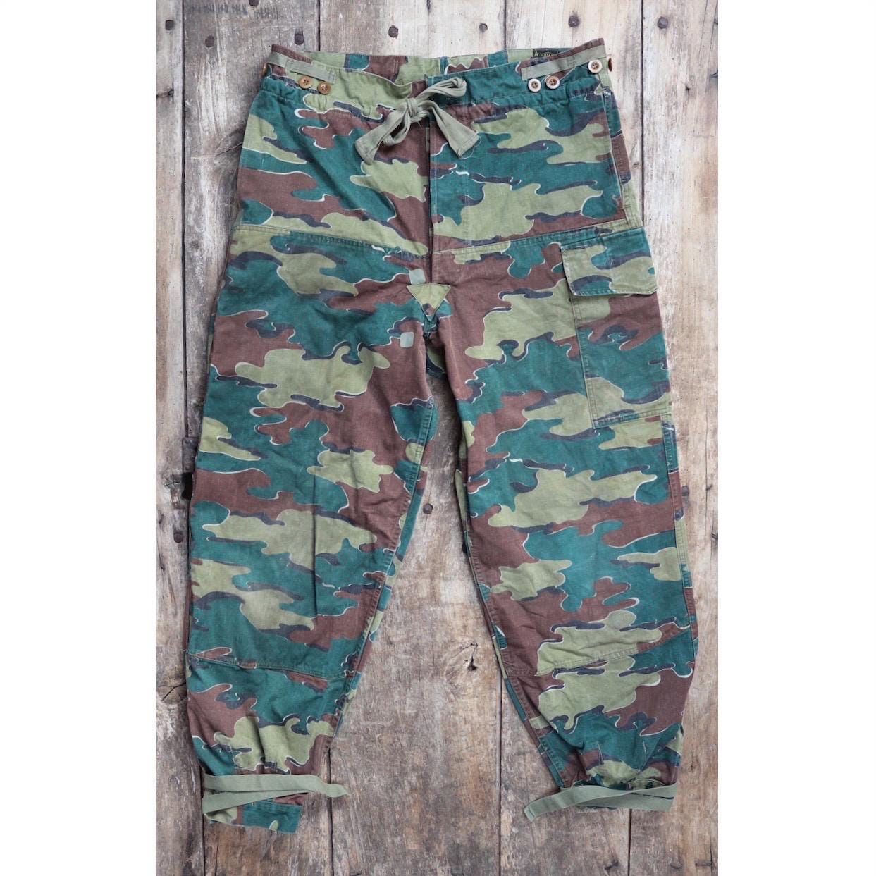 Vintage 1950s Belgian jigsaw camouflage trousers - paratrooper cargo pants - 36” x 28”