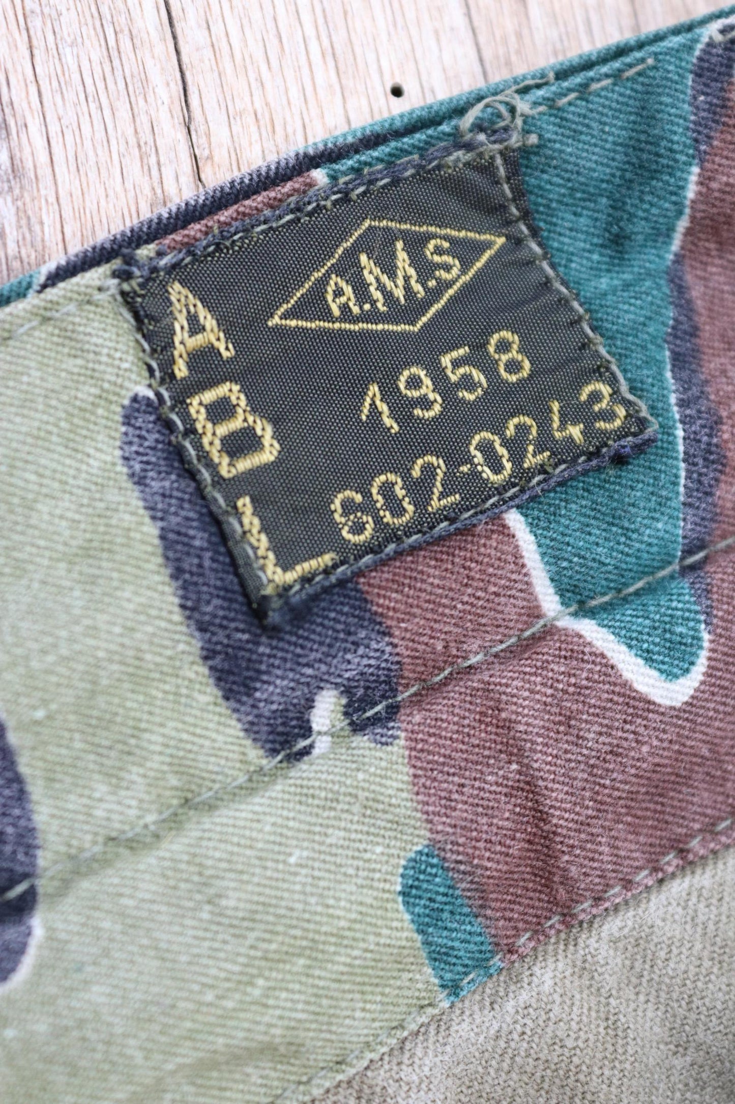 Vintage 1950s Belgian jigsaw camouflage trousers - paratrooper cargo pants - 36” x 28”