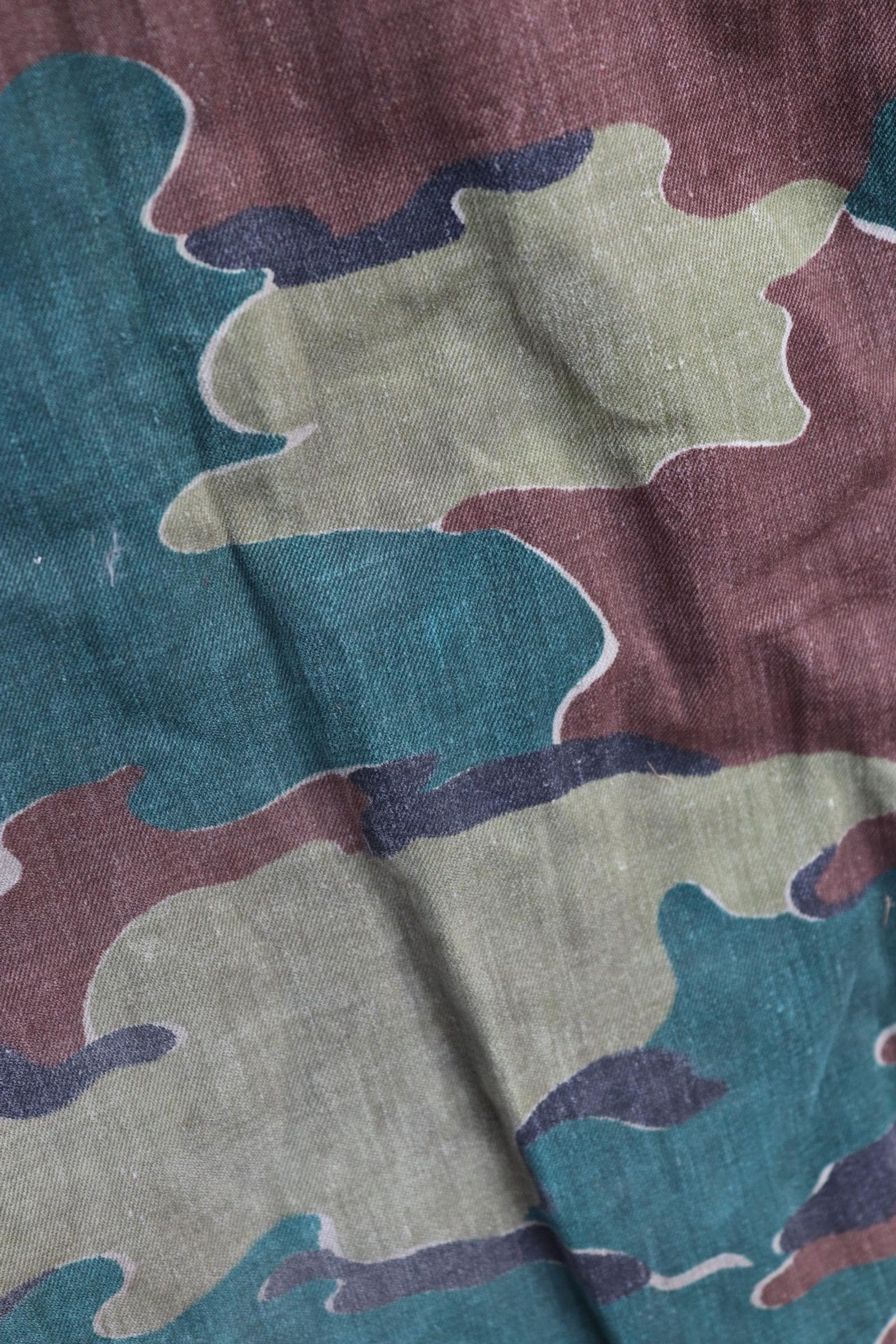 Vintage 1950s Belgian jigsaw camouflage trousers - paratrooper cargo pants - 36” x 28”
