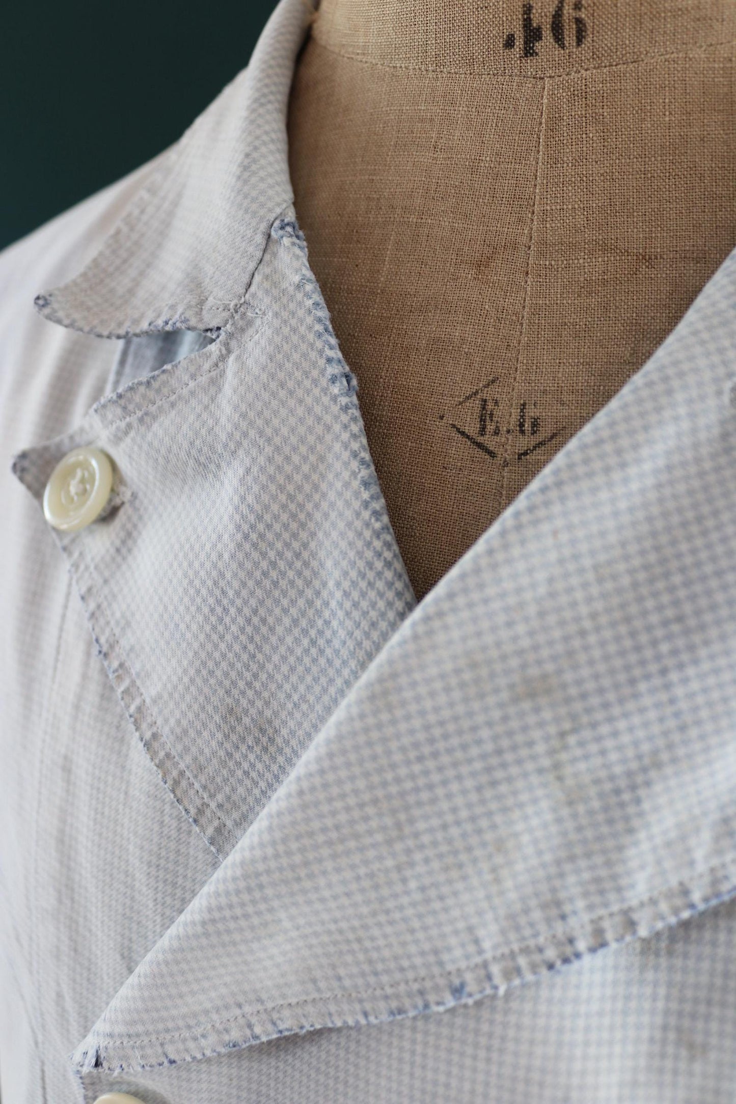 Vintage 1940s French chefs jacket - dogtooth check cotton - double breasted workwear - darned and repaired - 43” chest