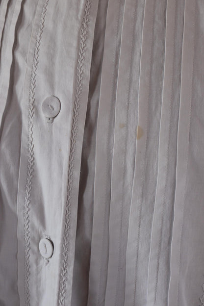 Antique 1800s Victorian white cotton nightgown - vintage 1900s dress - cottagecore - handmade lace - 43” chest