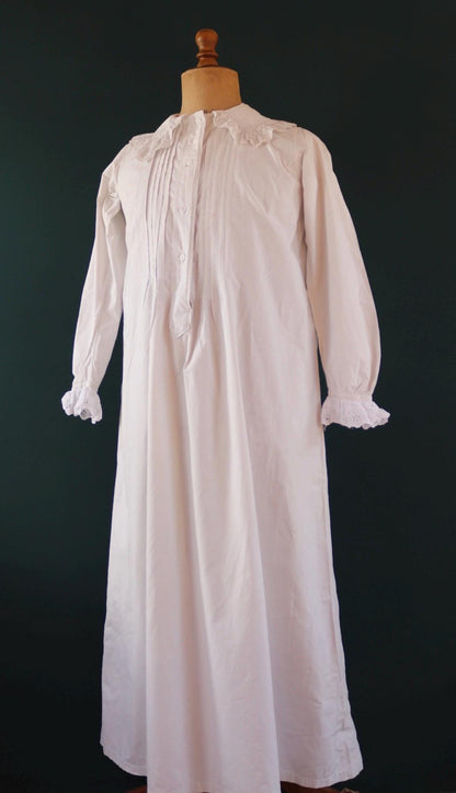 Antique 1800s Victorian white cotton nightgown - vintage 1900s dress - cottagecore - handmade lace - 43” chest