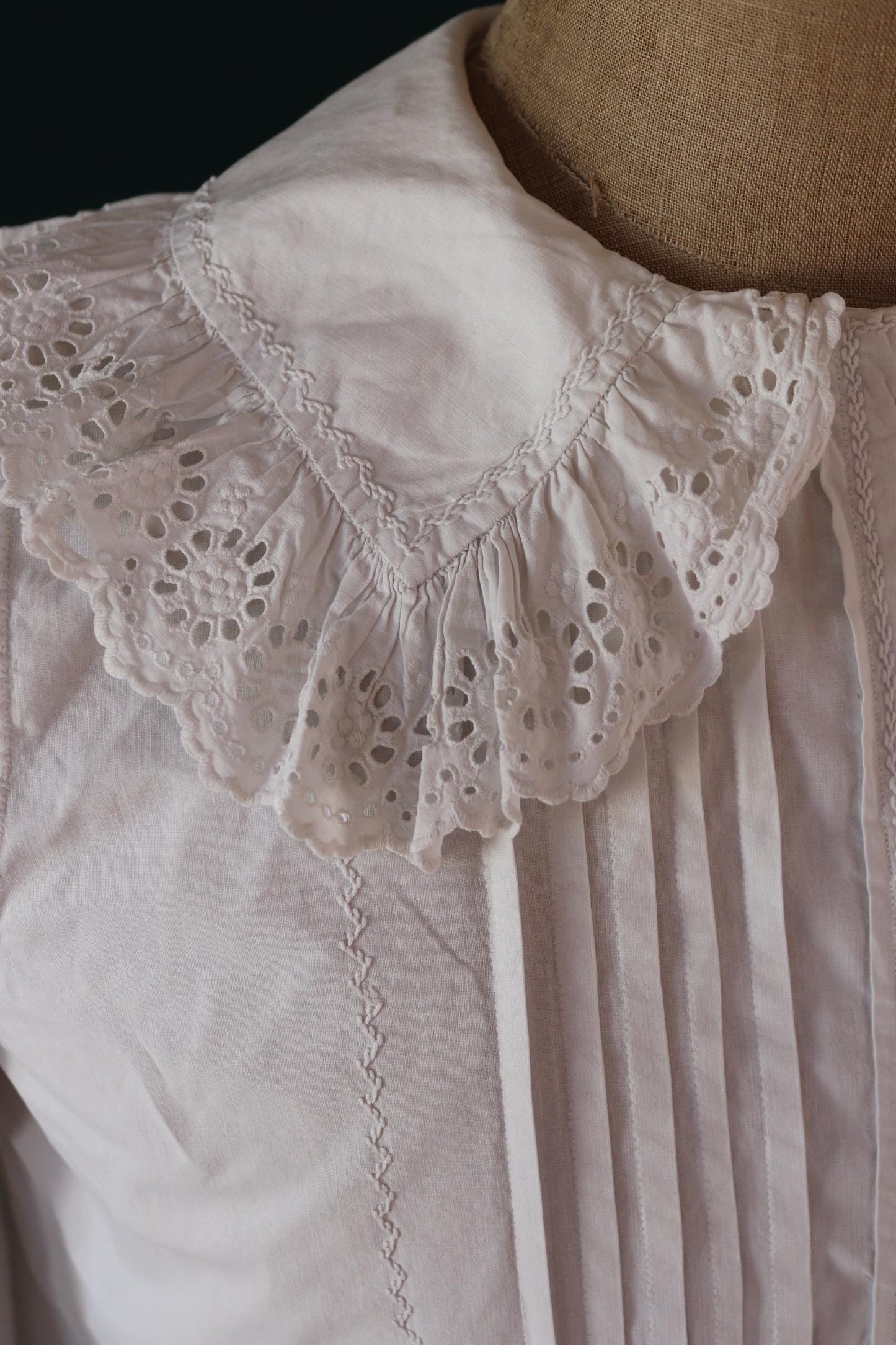 Antique 1800s Victorian white cotton nightgown - vintage 1900s dress - cottagecore - handmade lace - 43” chest