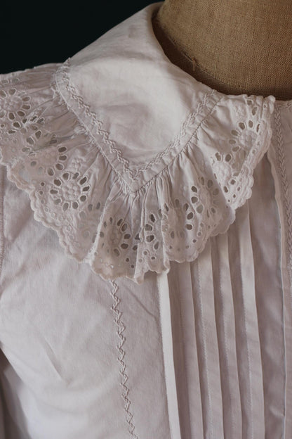 Antique 1800s Victorian white cotton nightgown - vintage 1900s dress - cottagecore - handmade lace - 43” chest