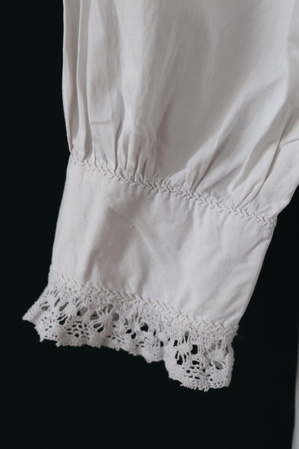Antique 1800s Victorian white cotton nightgown - vintage 1900s dress - cottagecore - broderie Anglais - 50” chest